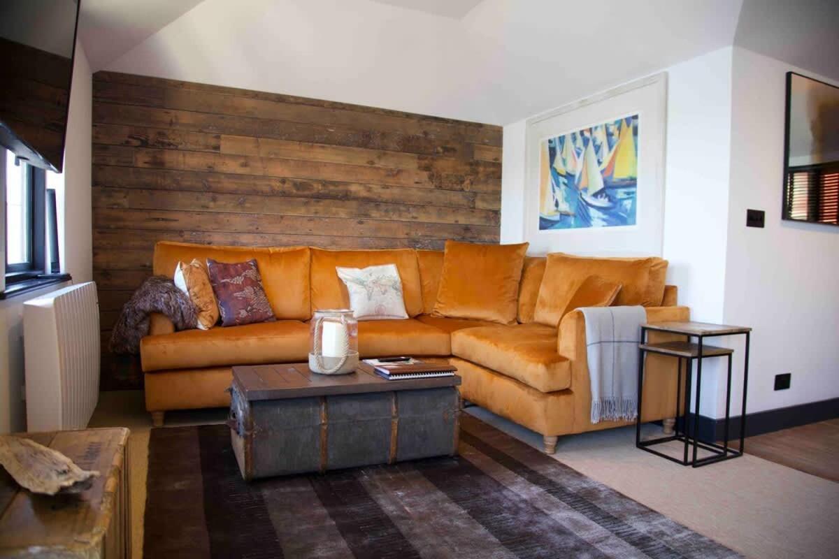Stunning Waterfront Apartment With Spectacular Views & Parking At 'Captains Loft' Falmouth Luaran gambar