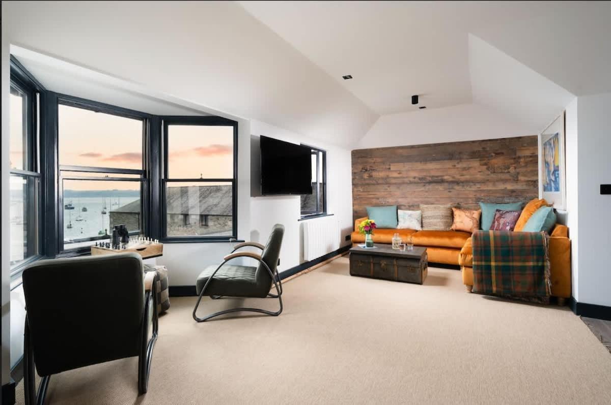 Stunning Waterfront Apartment With Spectacular Views & Parking At 'Captains Loft' Falmouth Luaran gambar